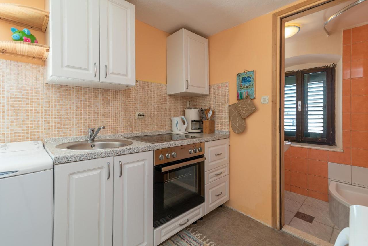 Apartment Ana Трогир Экстерьер фото